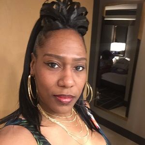 Meet your Posher, Danicka